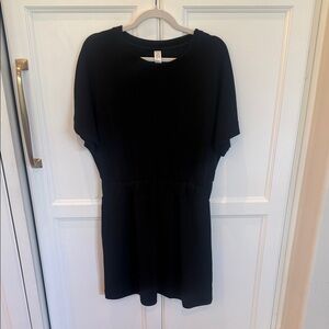 Spanx Black Short Sleeve Casual Dress size large